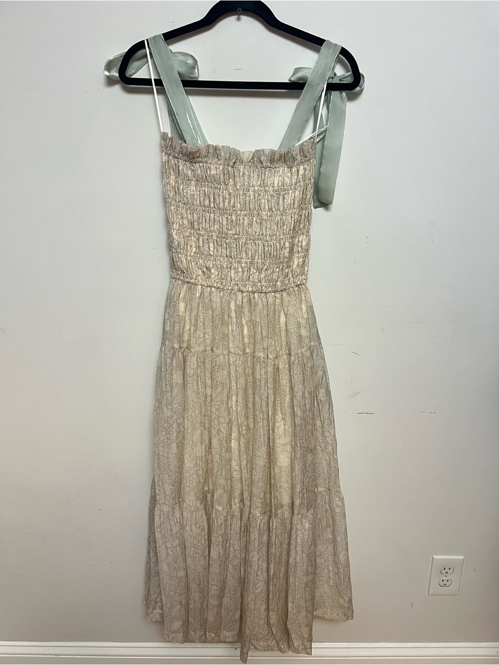 En Saison Smocked Tiered Maxi Dress with Mint Bow Straps - Size M (EUC) - Picture 6 of 9